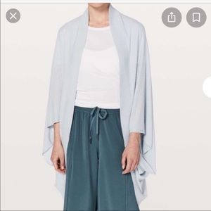 Lululemon wrap in Mauve color.